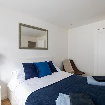 Gorgeous Modern Apartment Near Redhill Station Inc Private Garden & Parking Ngoại thất bức ảnh
