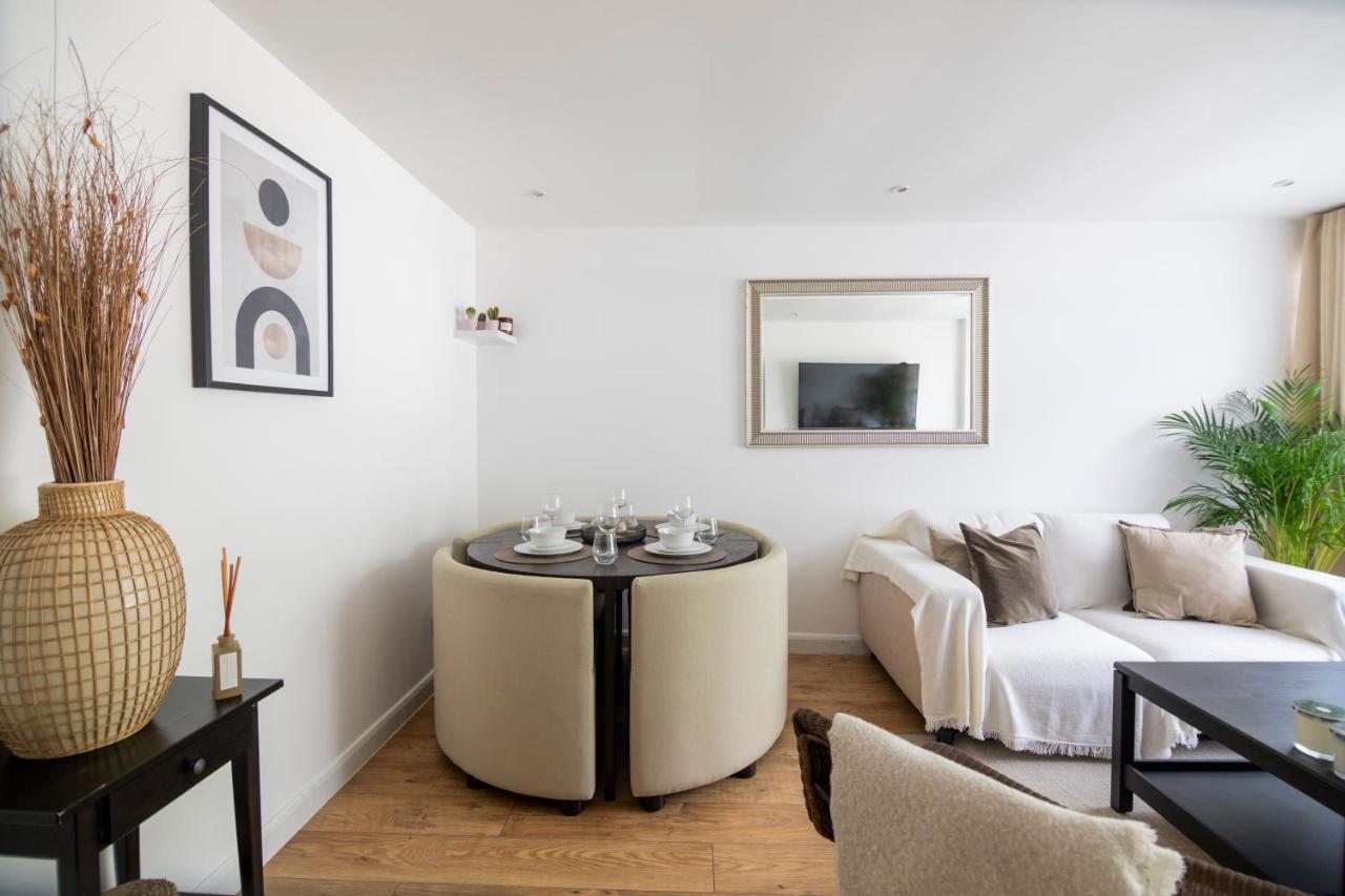 Gorgeous Modern Apartment Near Redhill Station Inc Private Garden & Parking Ngoại thất bức ảnh