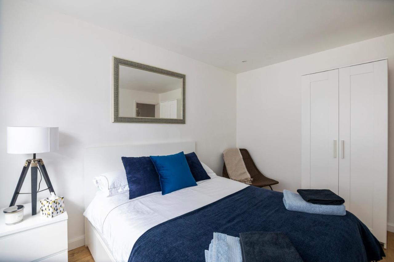 Gorgeous Modern Apartment Near Redhill Station Inc Private Garden & Parking Ngoại thất bức ảnh