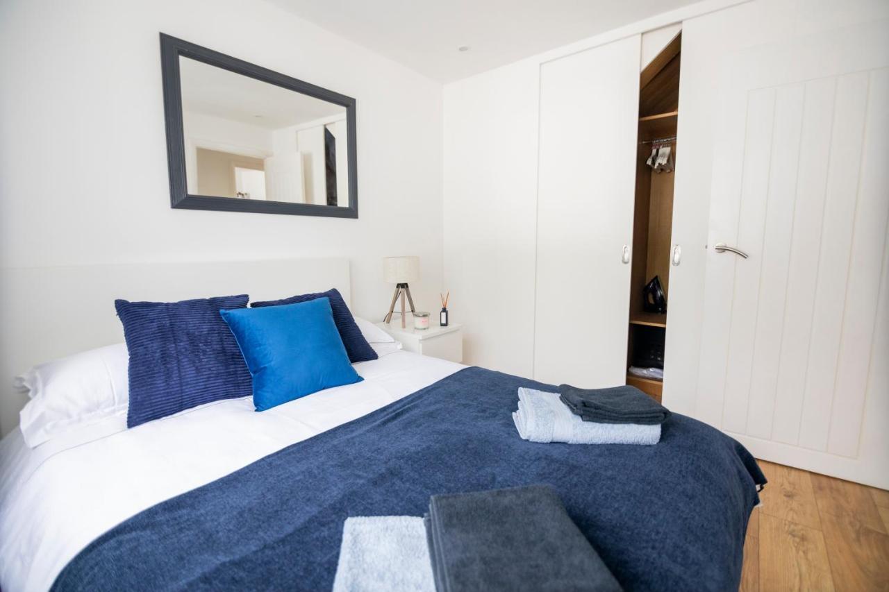Gorgeous Modern Apartment Near Redhill Station Inc Private Garden & Parking Ngoại thất bức ảnh