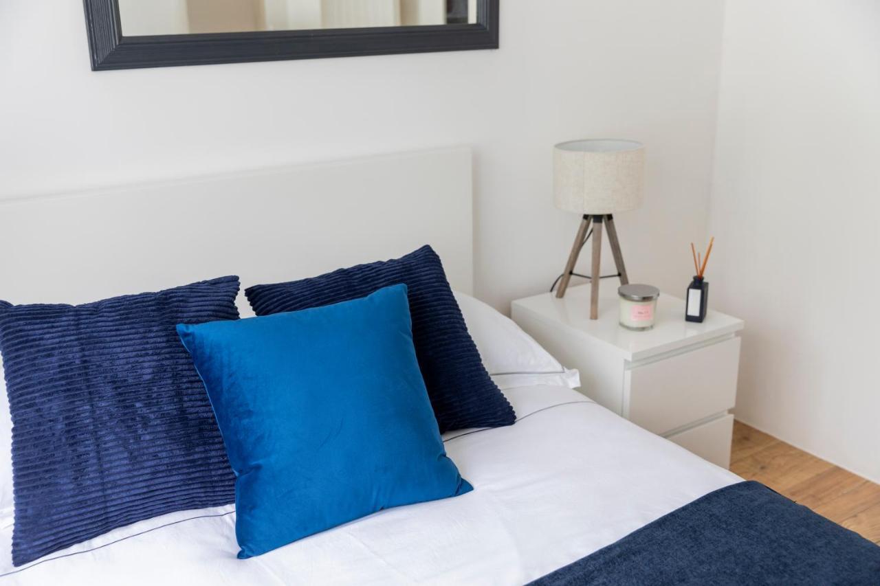Gorgeous Modern Apartment Near Redhill Station Inc Private Garden & Parking Ngoại thất bức ảnh